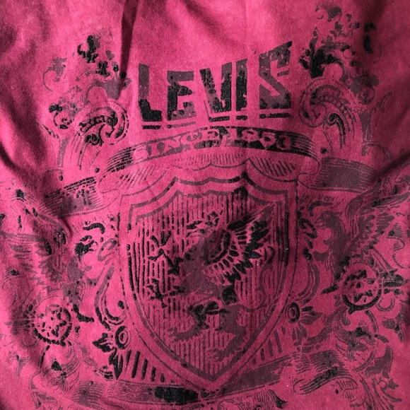 Levi’s tee - Picture 2 of 3